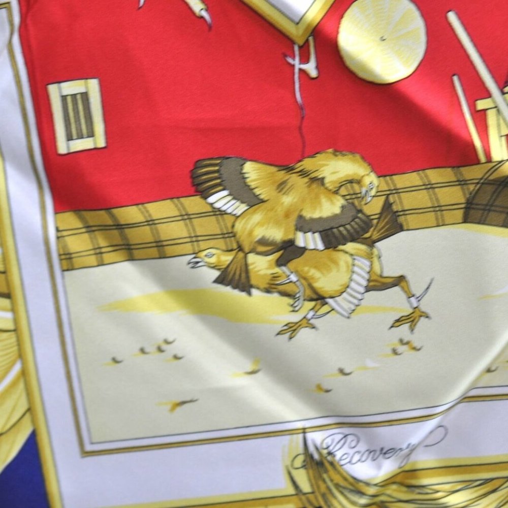 Authentic HERMES Carre 90 Scarf "COMBATS DE COQS" Silk Red Blue - Picture 2 of 16